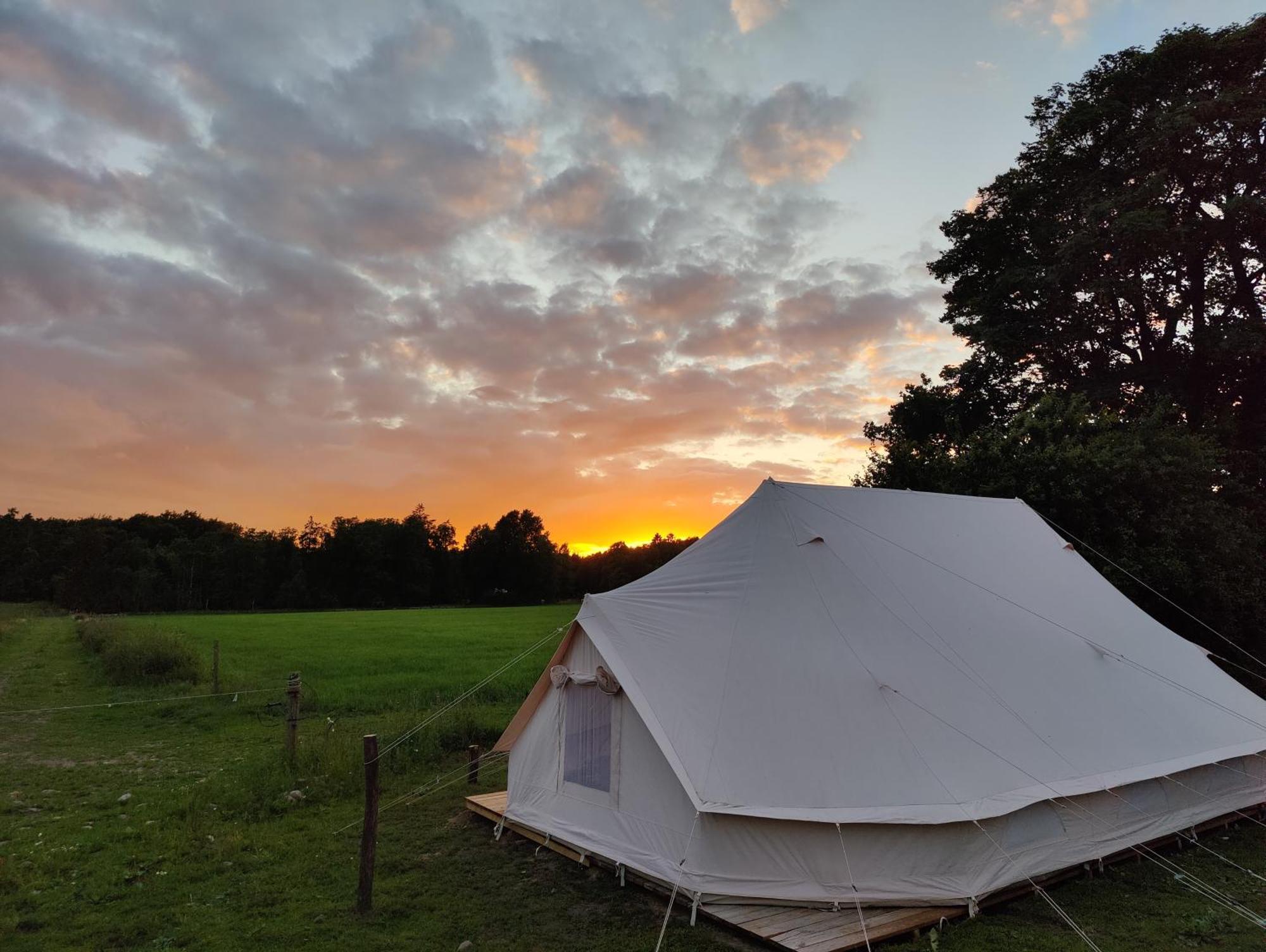 Under Canvas Bornholm Ostermarie Esterno foto
